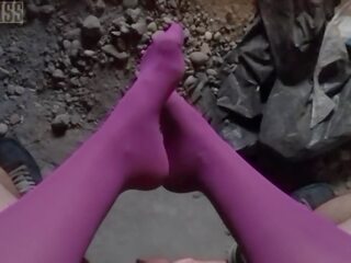 Pov klamber kohta nightmiss jalad sisse purpurne sukkpüksid andmine räpakas käsitöö seks video filmid