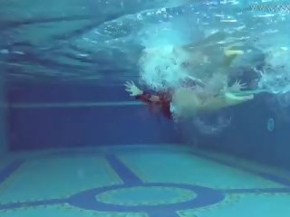 Andreina de luxe di gurih underwatershow: gratis resolusi tinggi kotor klip 9c