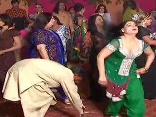 ใหม่ ยิ่งใหญ่ bewitching mujra เต้นรำ 2019 นู้ด mujra เต้นรำ 2019 #hot #sexy #mujra #dance
